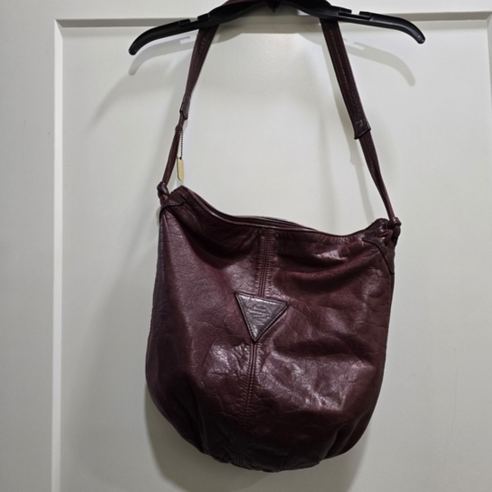 Elegant Burgundy Leather Shoulder Bag, 14x12x14 - Picture 12 of 13